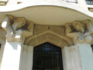 8 R DE LOWENDAL 75007