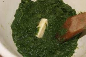 mettre du beurre dans les épinards